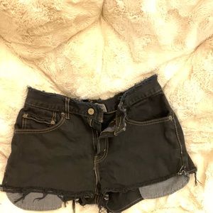Levi’s black denim shorts contrast stitching size 26 waist